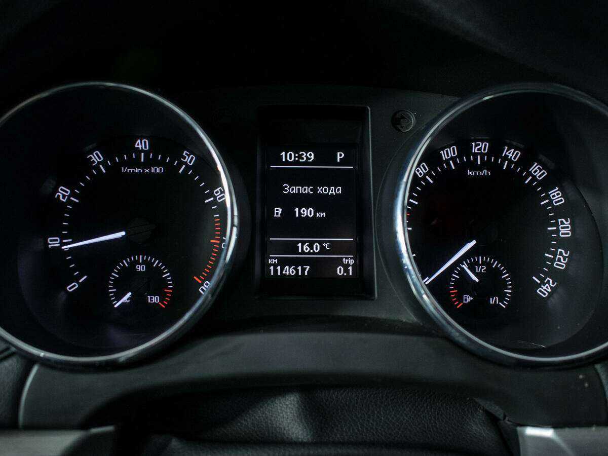 Skoda Yeti с пробегом — 2013 год. Фото: #10