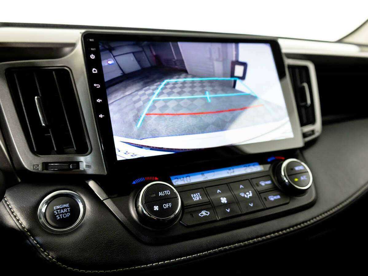 Toyota RAV4 с пробегом — 2018 год. Фото: #20