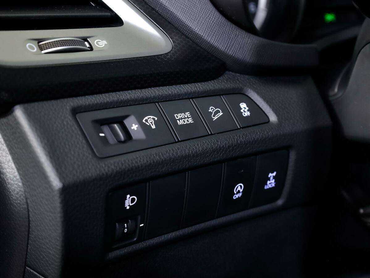 Hyundai Santa Fe с пробегом — 2017 год. Фото: #18