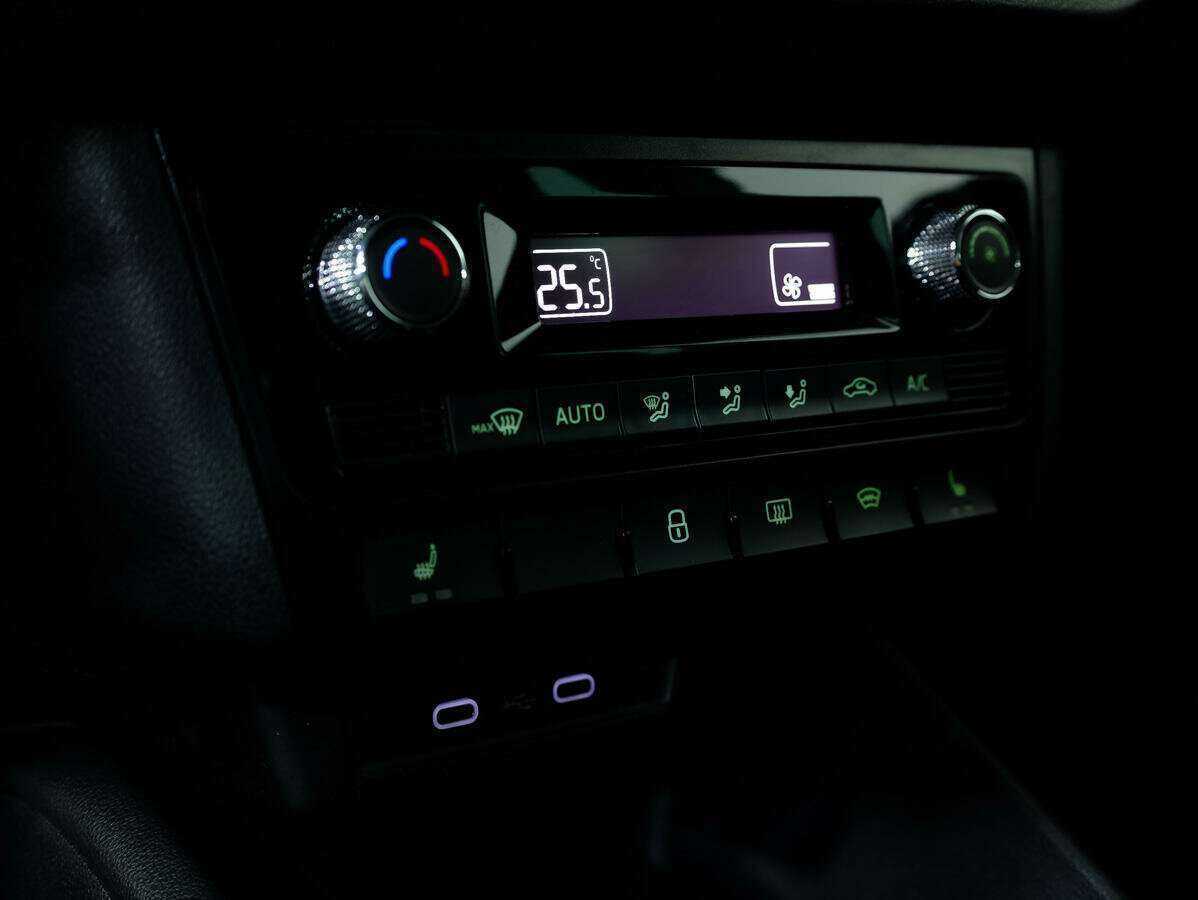 Skoda Rapid с пробегом — 2021 год. Фото: #14