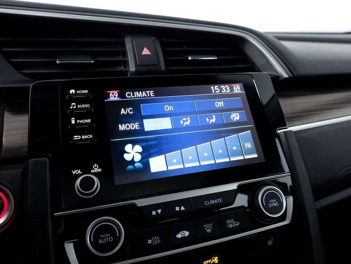 Honda Civic с пробегом — 2019 год. Фото: #13