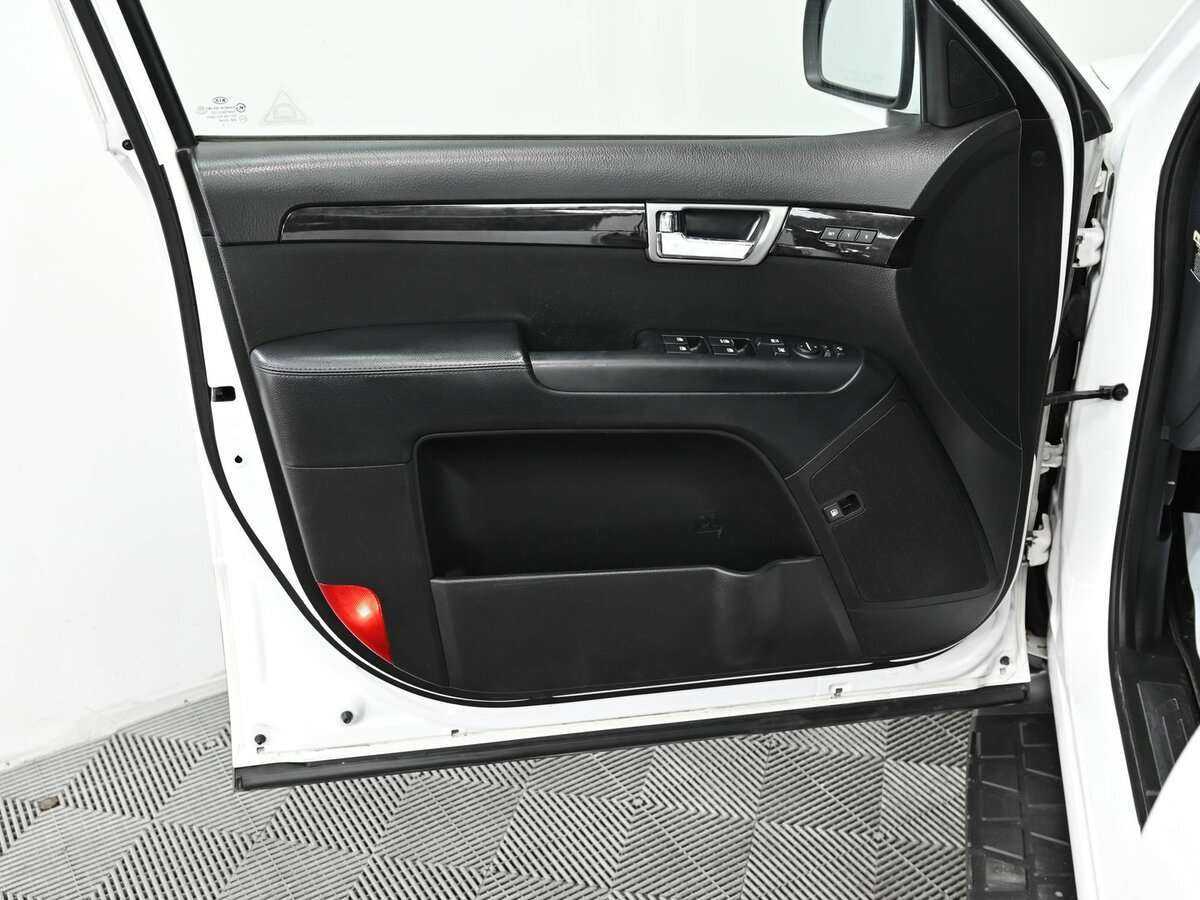 Kia Mohave с пробегом — 2012 год. Фото: #10