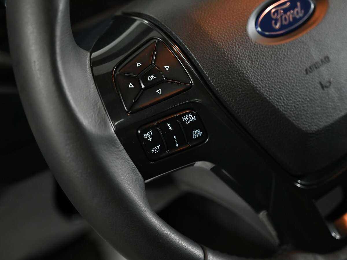 Ford Explorer с пробегом — 2015 год. Фото: #14