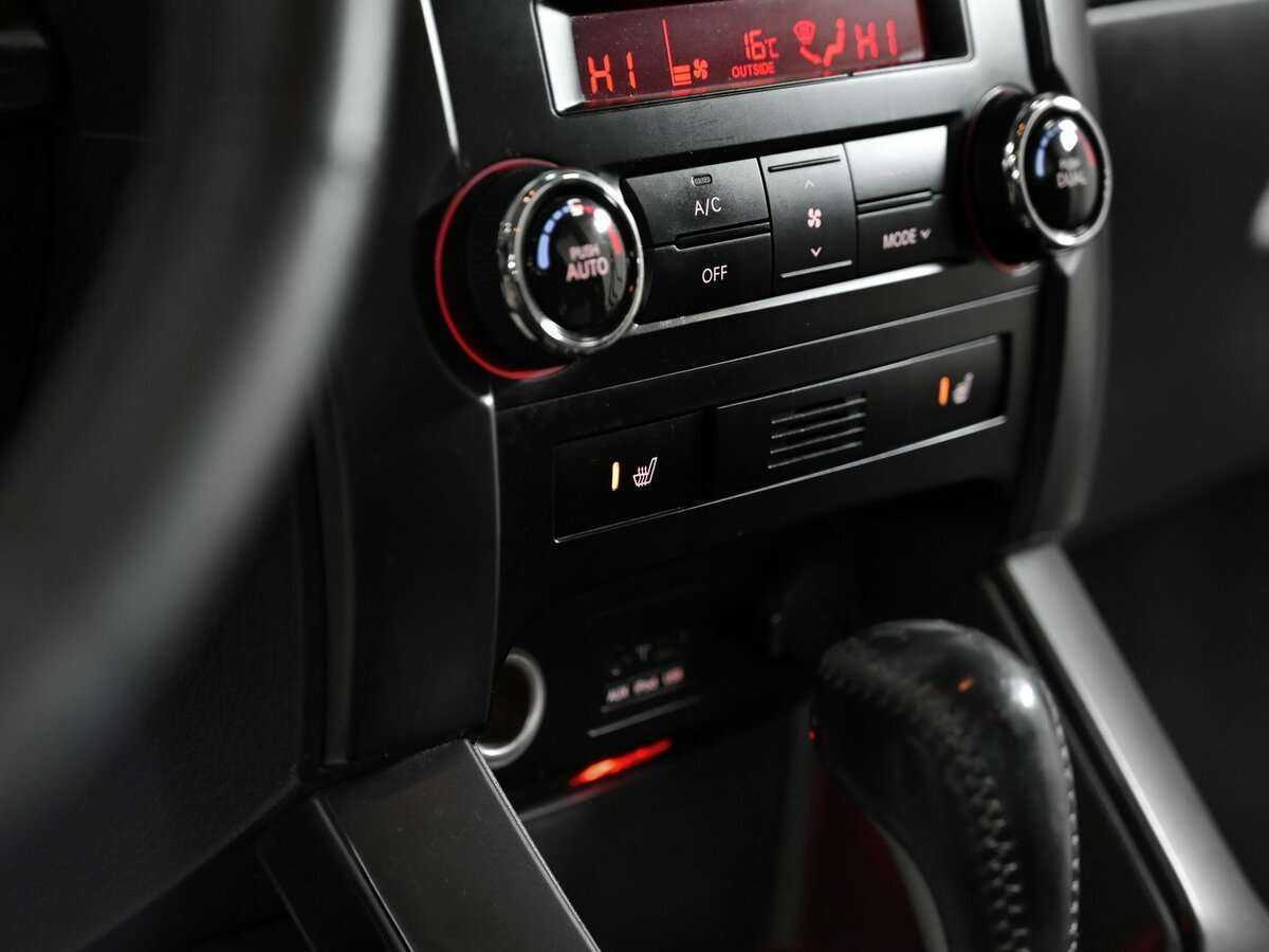 Kia Sorento с пробегом — 2012 год. Фото: #12