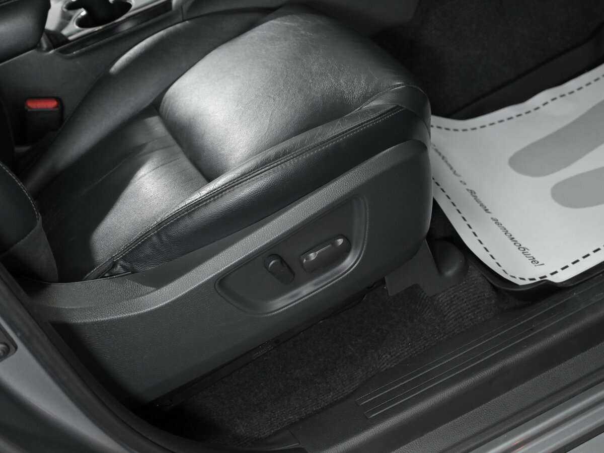 Mitsubishi Pajero Sport с пробегом — 2017 год. Фото: #14