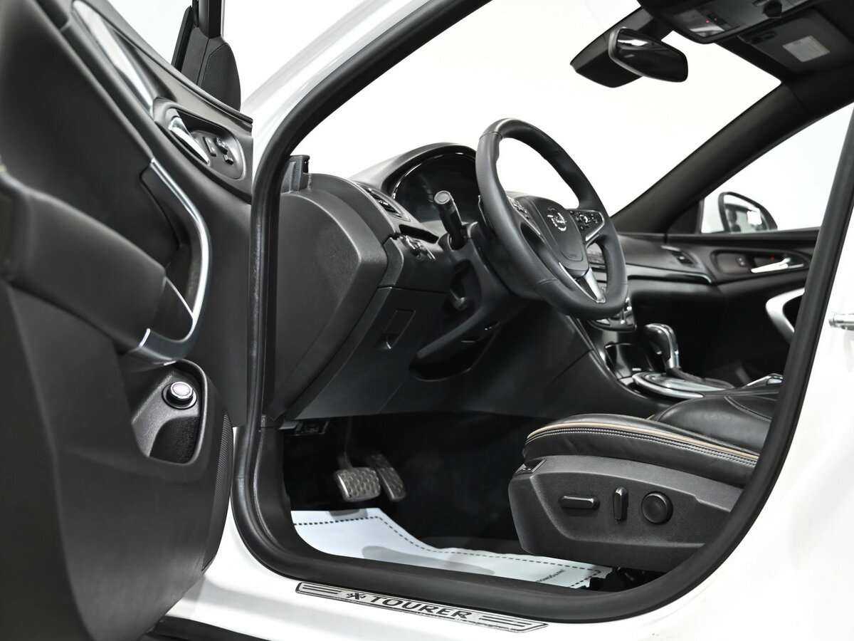 Opel Insignia с пробегом — 2014 год. Фото: #4