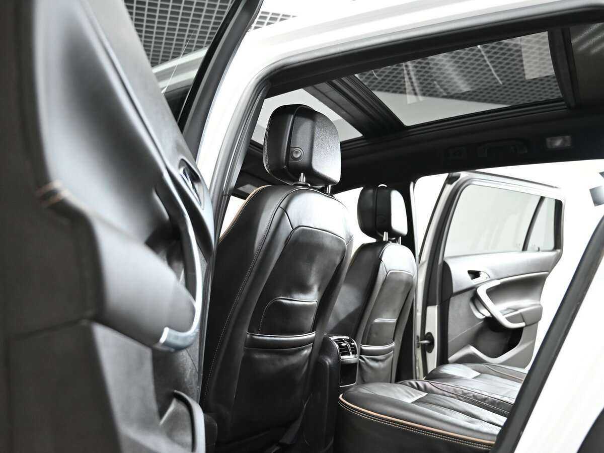 Opel Insignia с пробегом — 2014 год. Фото: #6