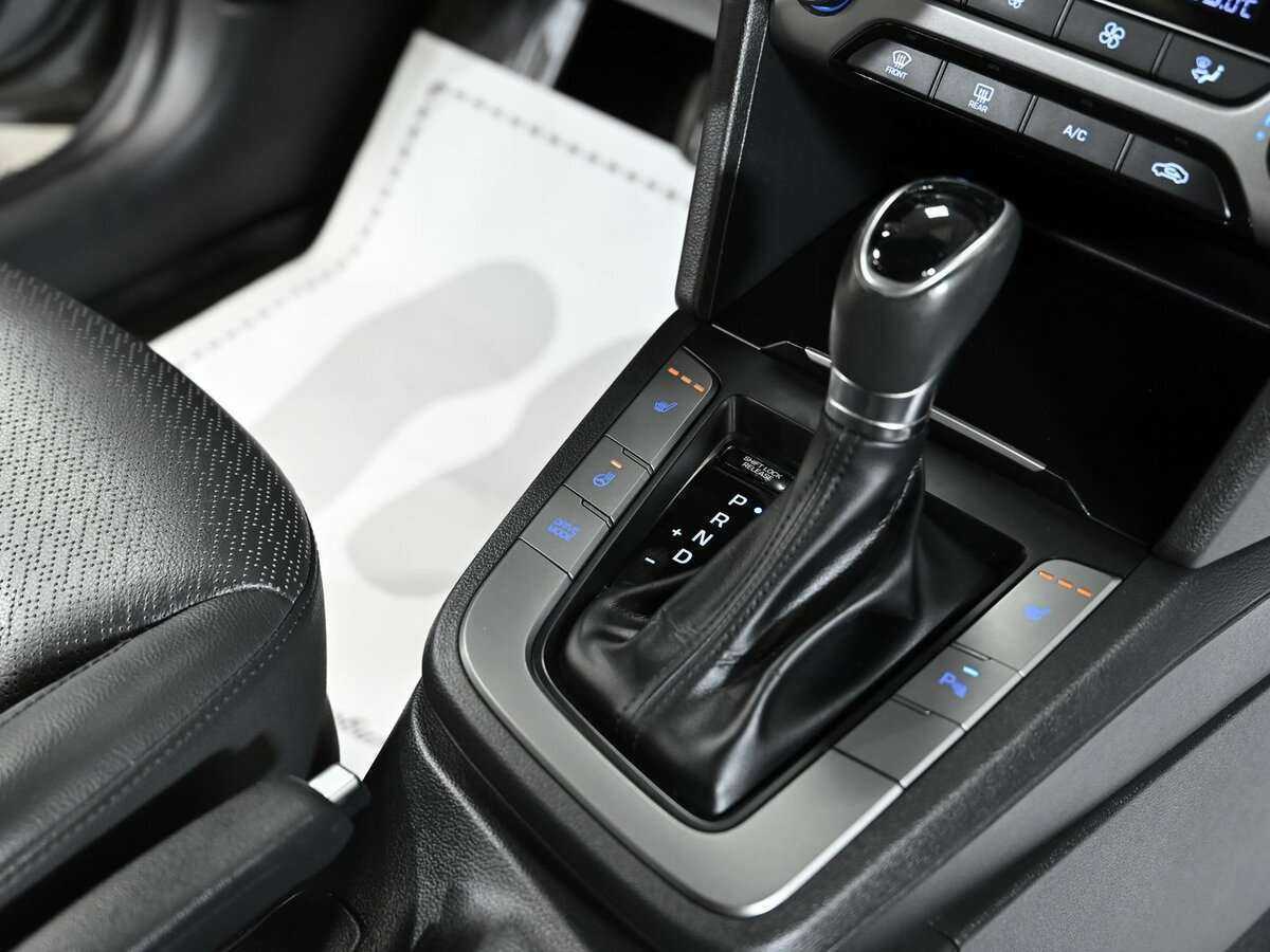 Hyundai Elantra с пробегом — 2018 год. Фото: #13