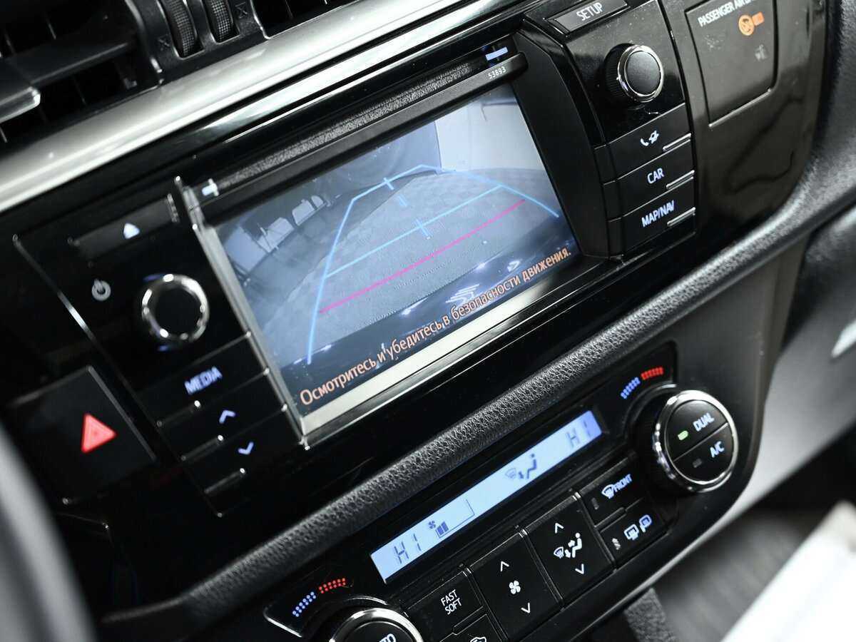 Toyota Corolla с пробегом — 2015 год. Фото: #10