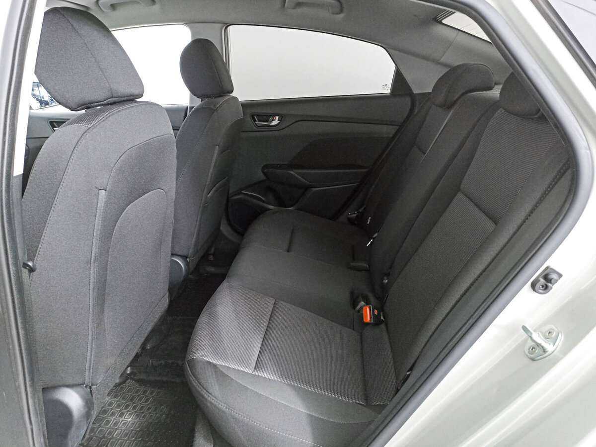 Hyundai Solaris с пробегом — 2019 год. Фото: #9