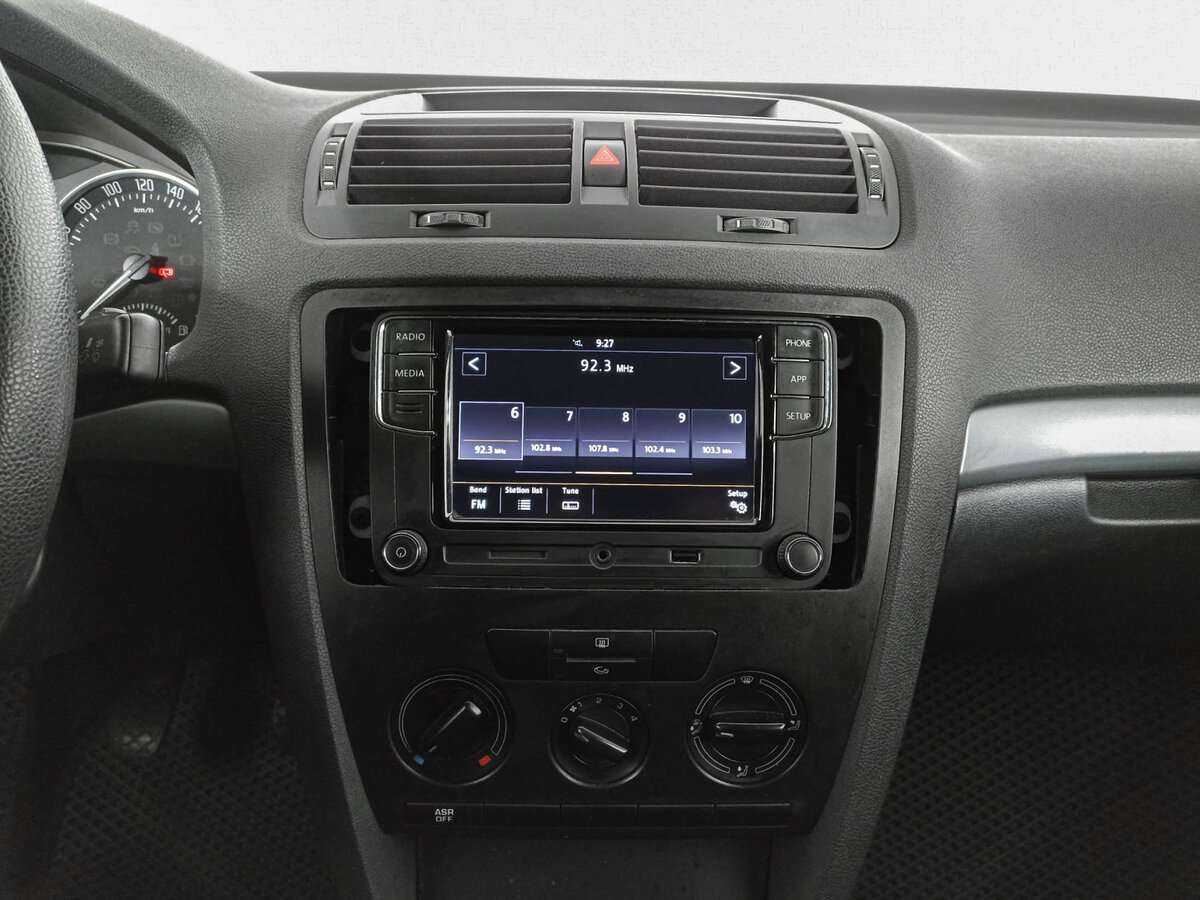 Skoda Octavia с пробегом — 2012 год. Фото: #10