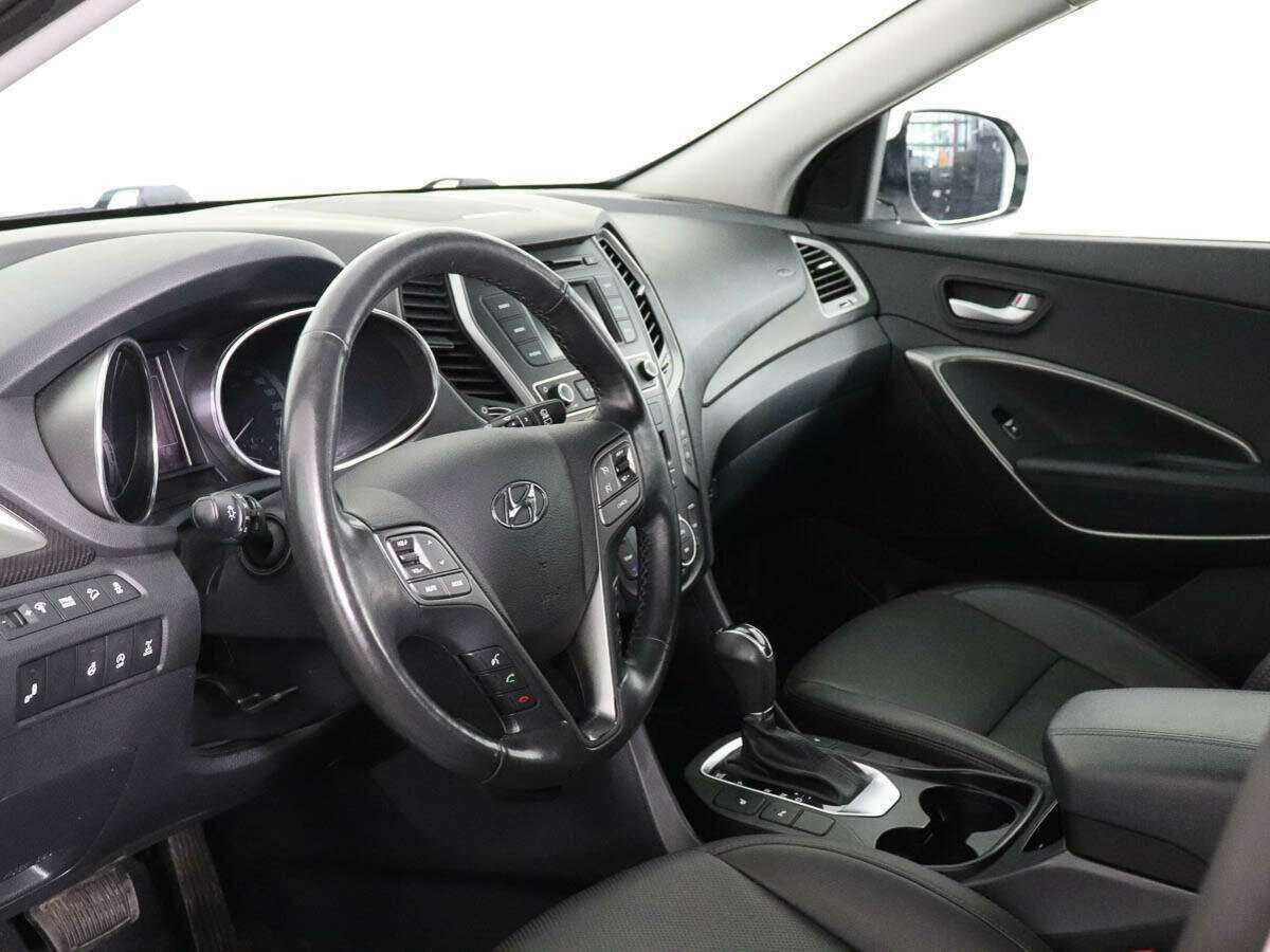 Hyundai Santa Fe с пробегом — 2017 год. Фото: #7