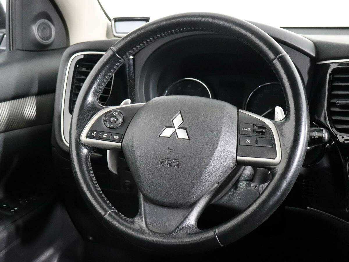 Mitsubishi Outlander с пробегом — 2013 год. Фото: #11