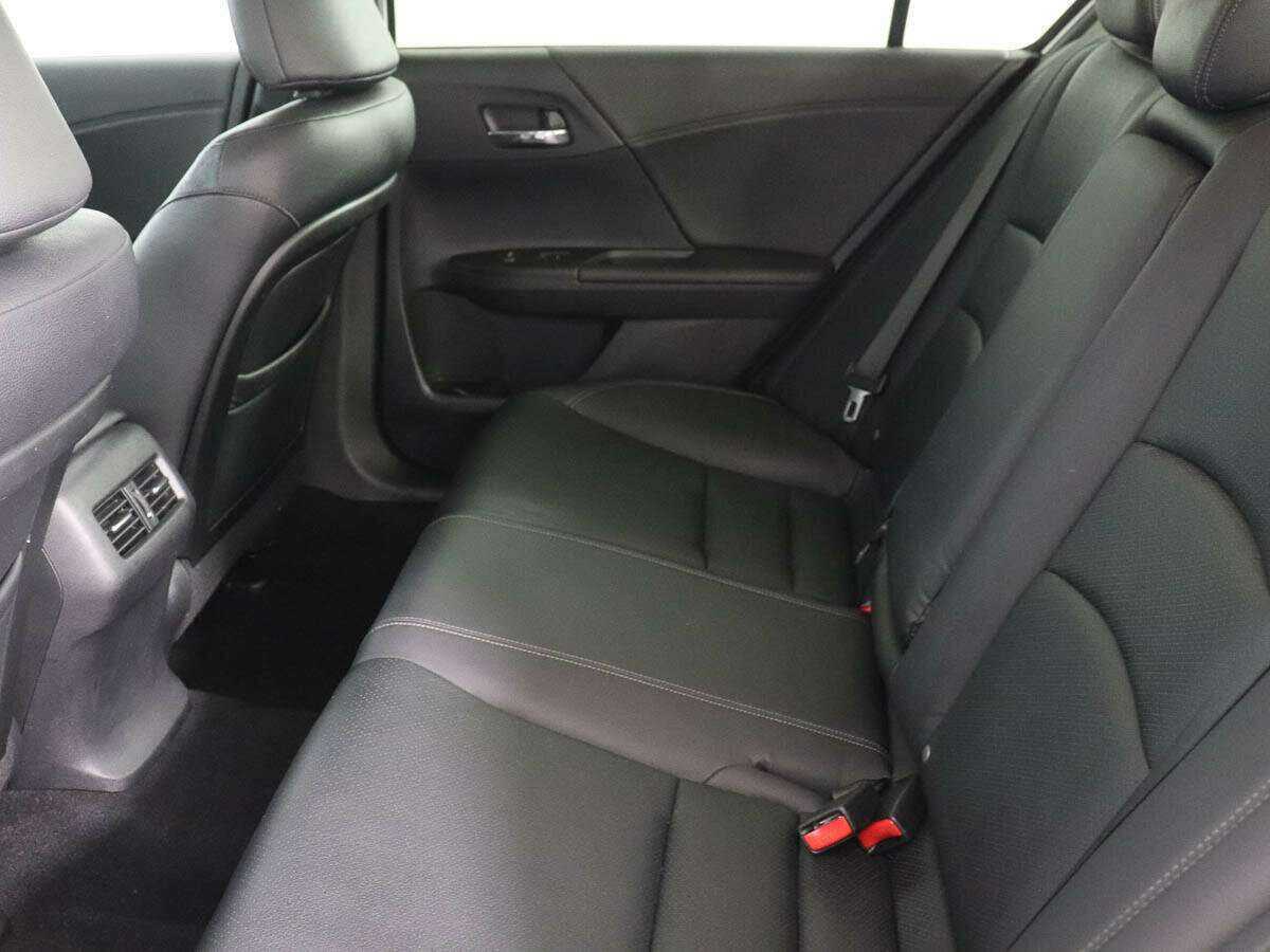 Honda Accord с пробегом — 2013 год. Фото: #8