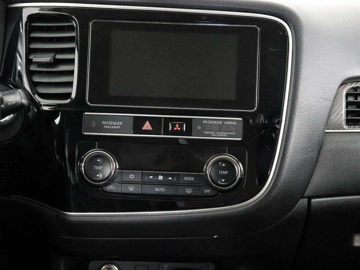 Mitsubishi Outlander с пробегом — 2019 год. Фото: #11