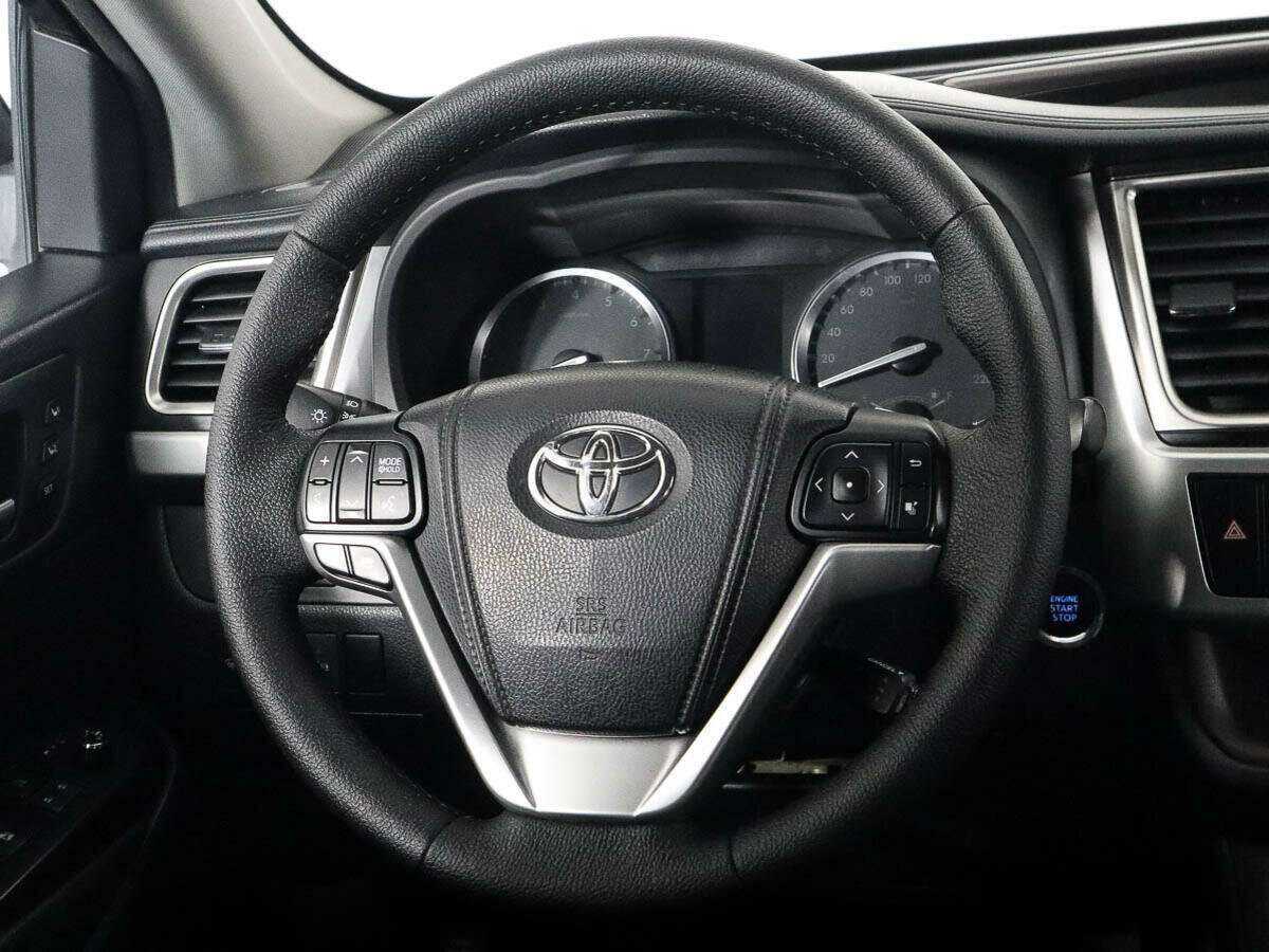 Toyota Highlander с пробегом — 2014 год. Фото: #12