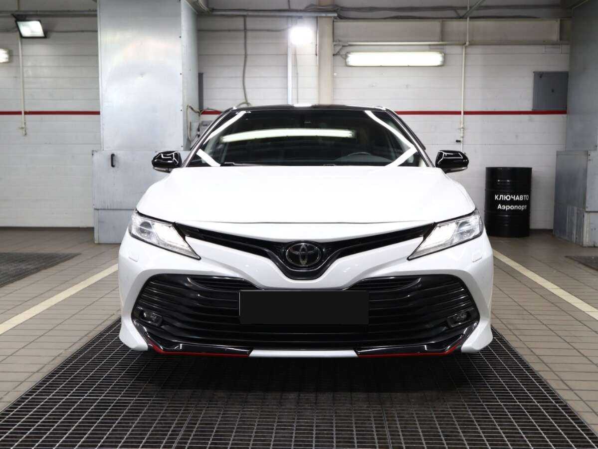 Toyota Camry с пробегом — 2020 год. Фото: #2