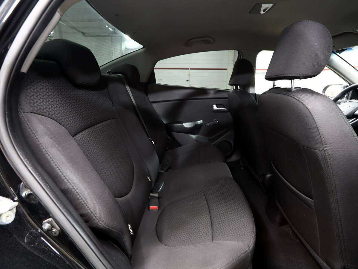 Kia Rio с пробегом — 2013 год. Фото: #12