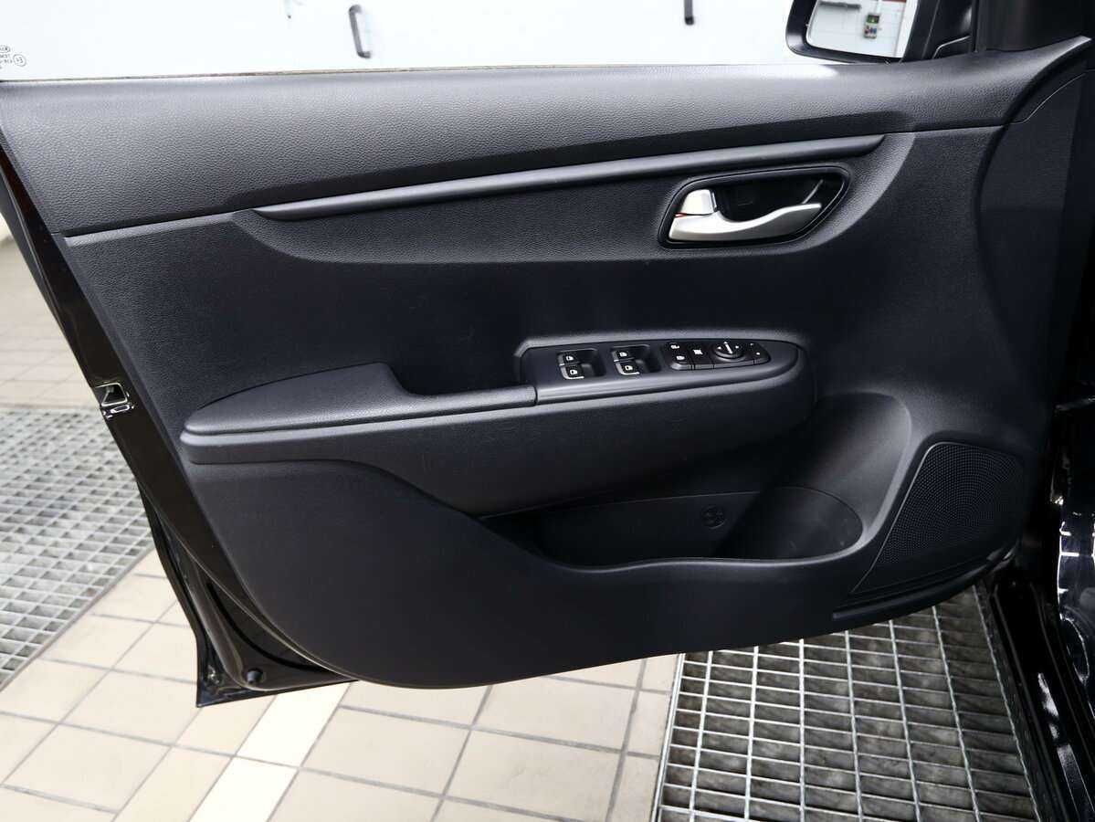 Kia Rio с пробегом — 2020 год. Фото: #14