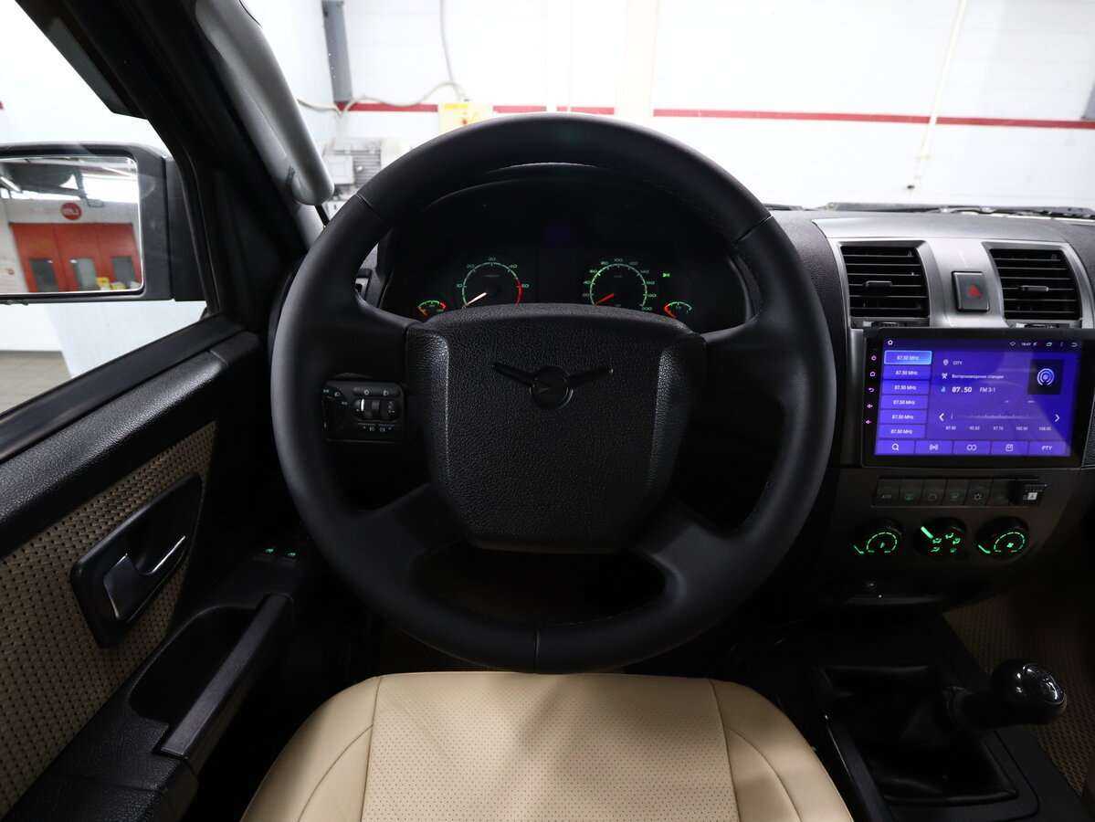 УАЗ Patriot с пробегом — 2014 год. Фото: #14