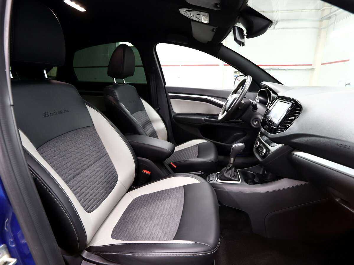 Lada (ВАЗ) Vesta с пробегом — 2020 год. Фото: #7