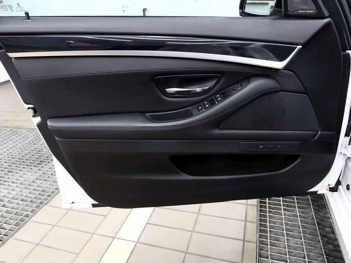 BMW 5 серии с пробегом — 2016 год. Фото: #13