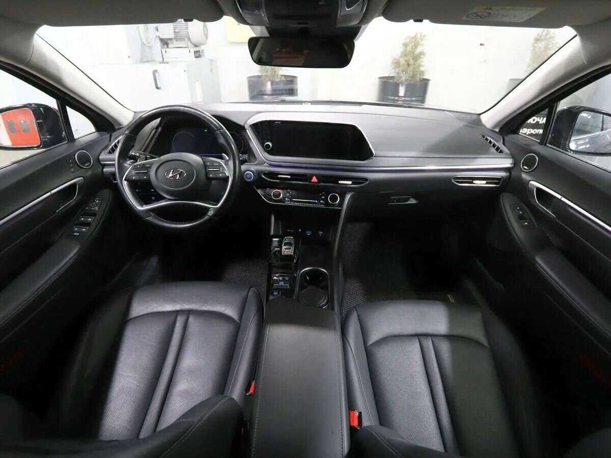 Hyundai Sonata с пробегом — 2021 год. Фото: #11