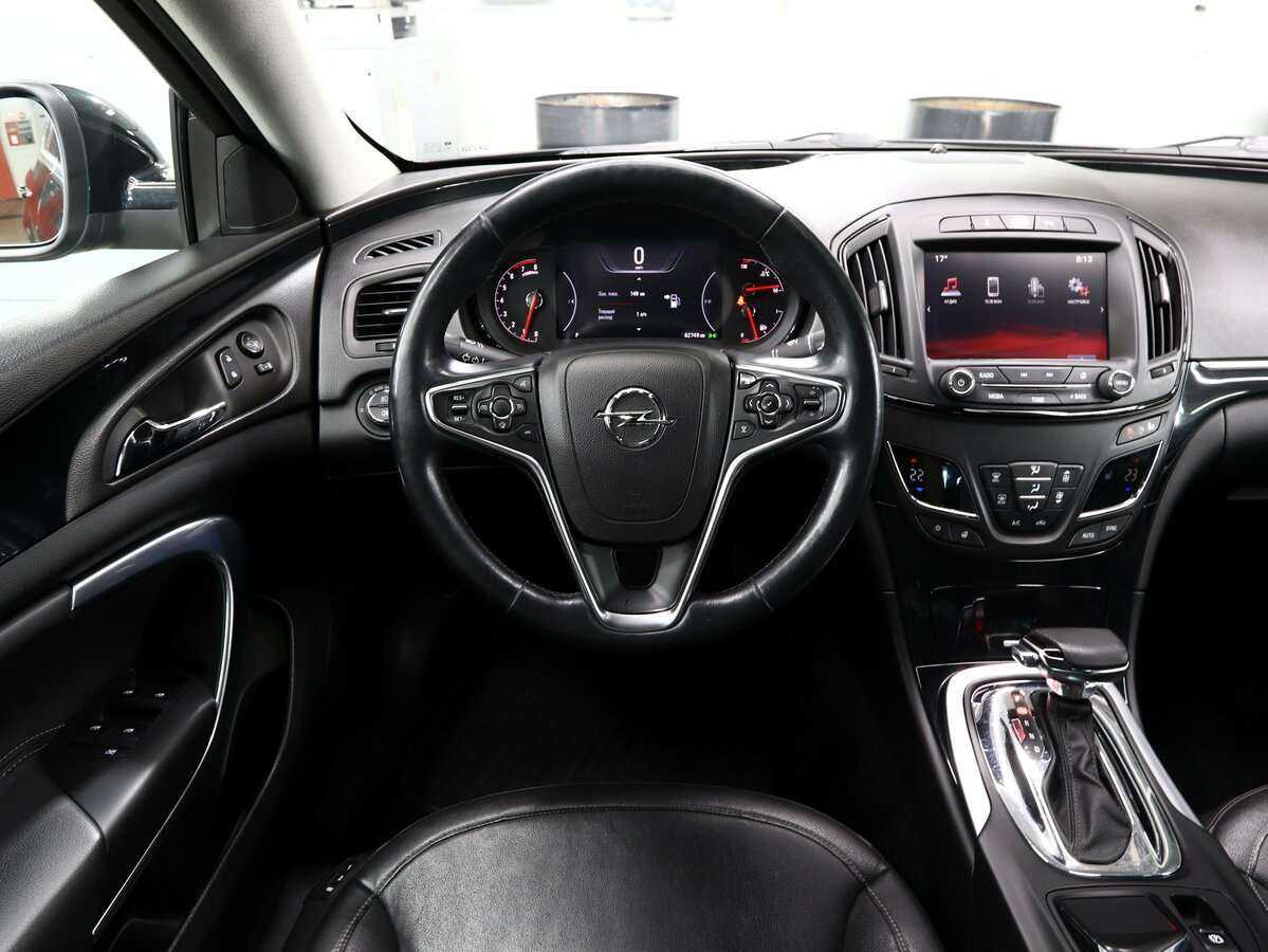 Opel Insignia с пробегом — 2014 год. Фото: #10