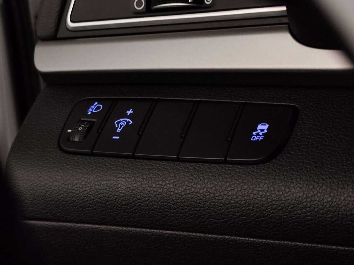 Hyundai Elantra с пробегом — 2016 год. Фото: #17