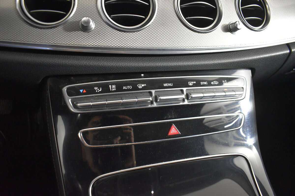 Mercedes-Benz E-Класс с пробегом — 2018 год. Фото: #17