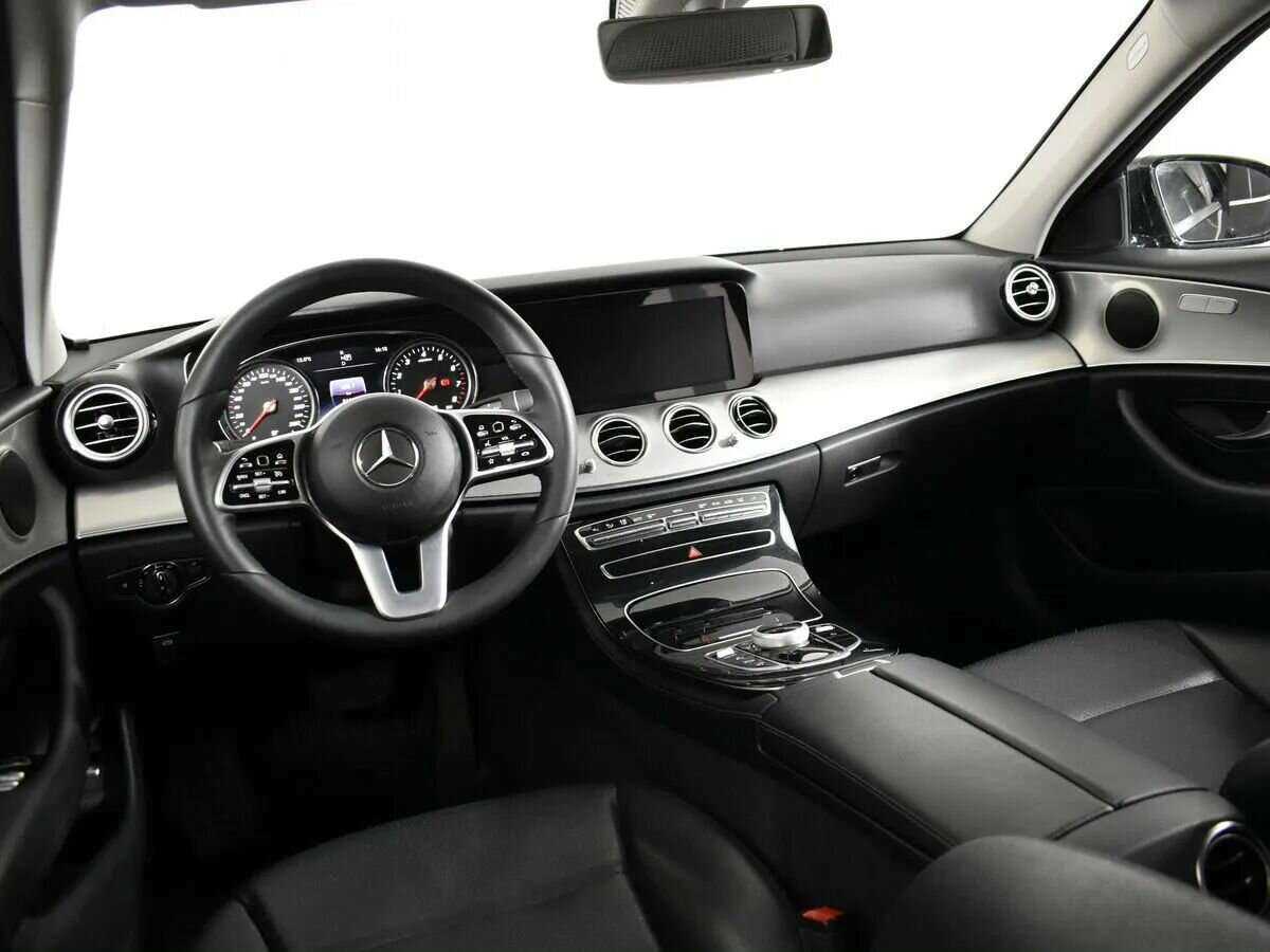 Mercedes-Benz E-Класс с пробегом — 2018 год. Фото: #9