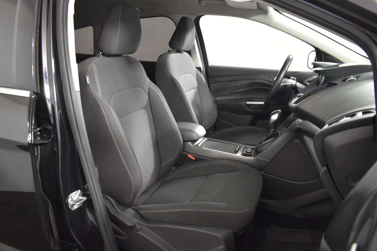 Ford Kuga с пробегом — 2017 год. Фото: #9