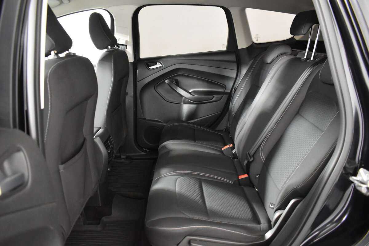 Ford Kuga с пробегом — 2017 год. Фото: #24