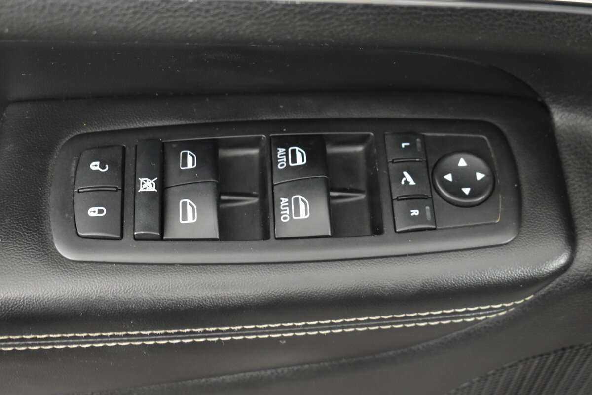 Jeep Grand Cherokee с пробегом — 2014 год. Фото: #23