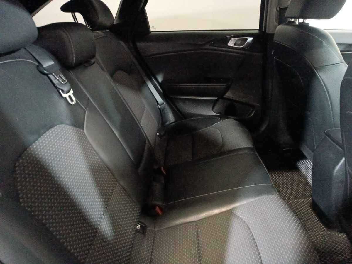 Kia Ceed с пробегом — 2021 год. Фото: #10