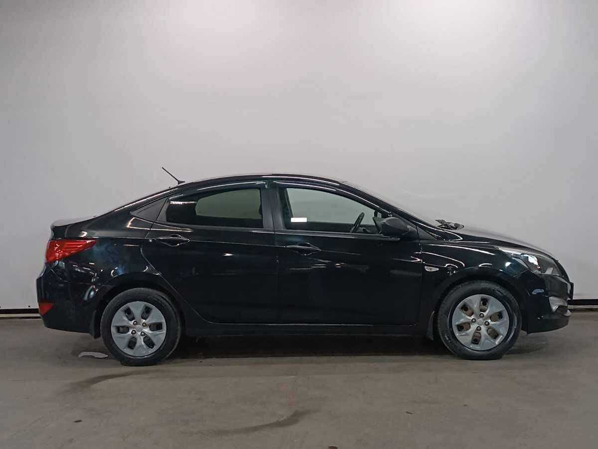 Hyundai Solaris с пробегом — 2016 год. Фото: #3