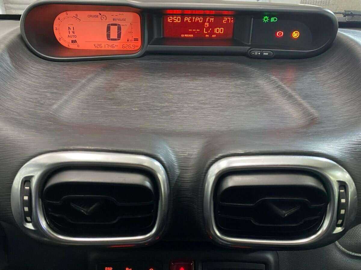 Citroen C3 Picasso с пробегом — 2012 год. Фото: #11