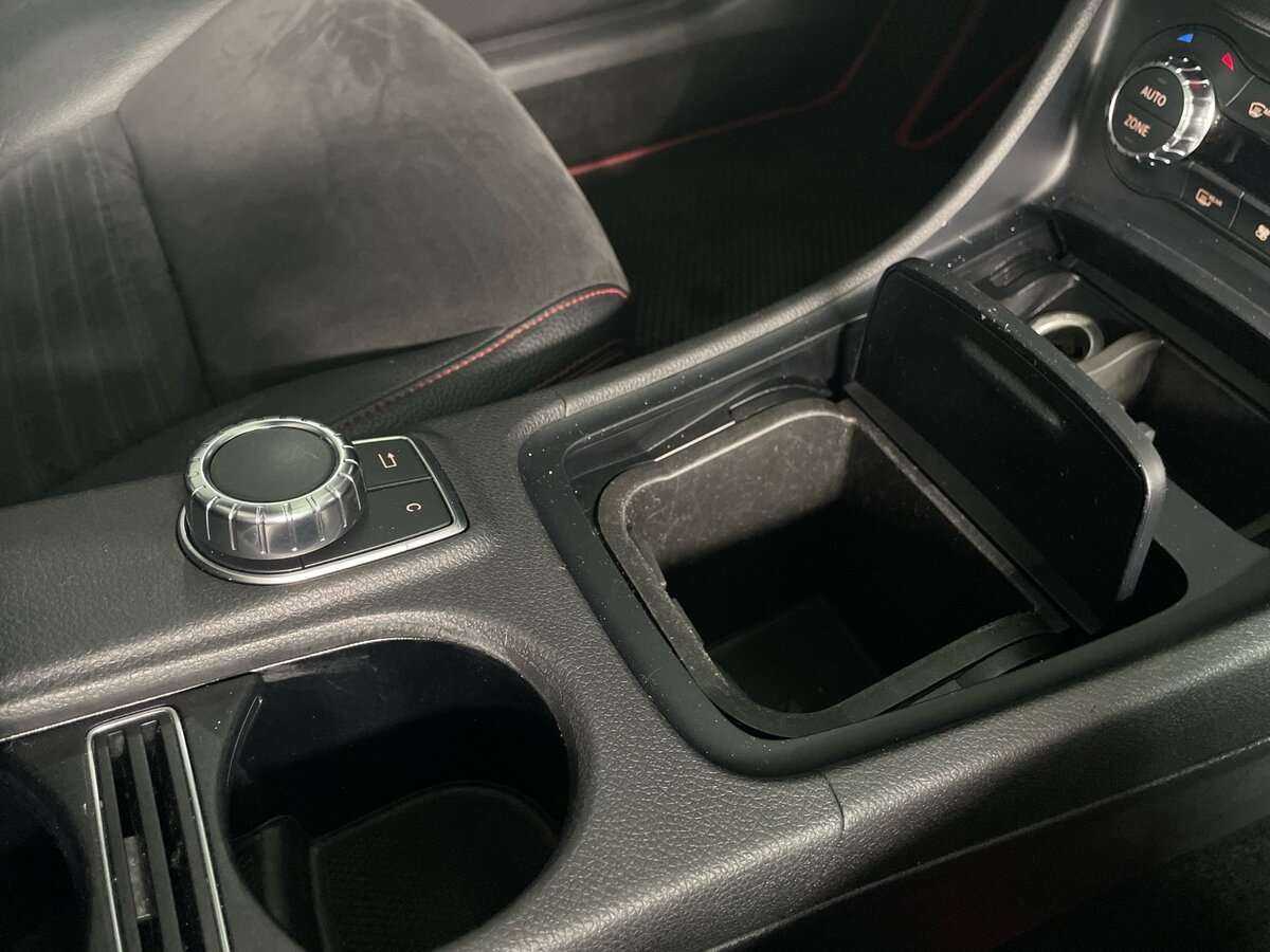 Mercedes-Benz CLA с пробегом — 2014 год. Фото: #20