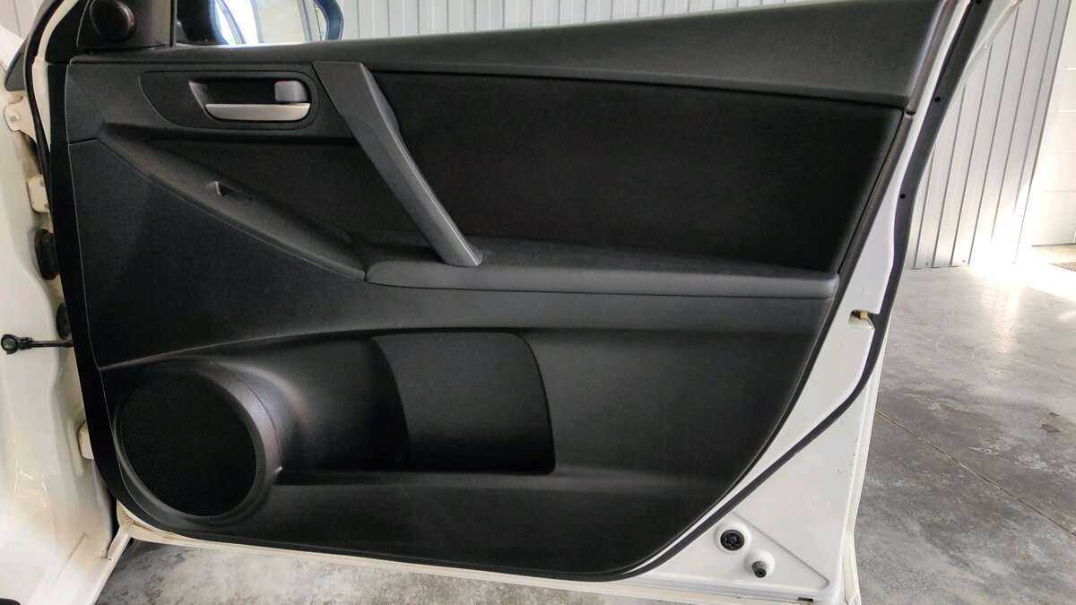 Mazda 3 с пробегом — 2012 год. Фото: #14