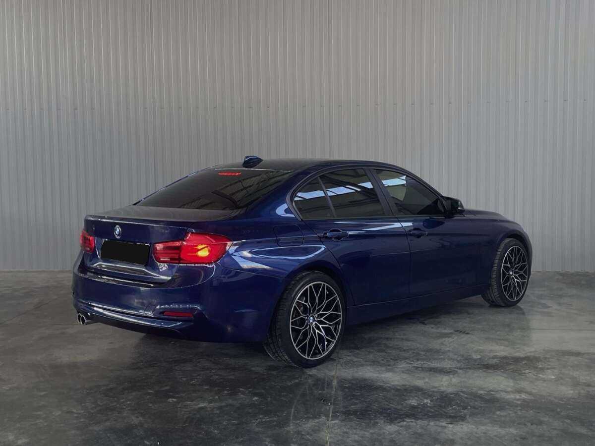 BMW 3 серии с пробегом — 2018 год. Фото: #4