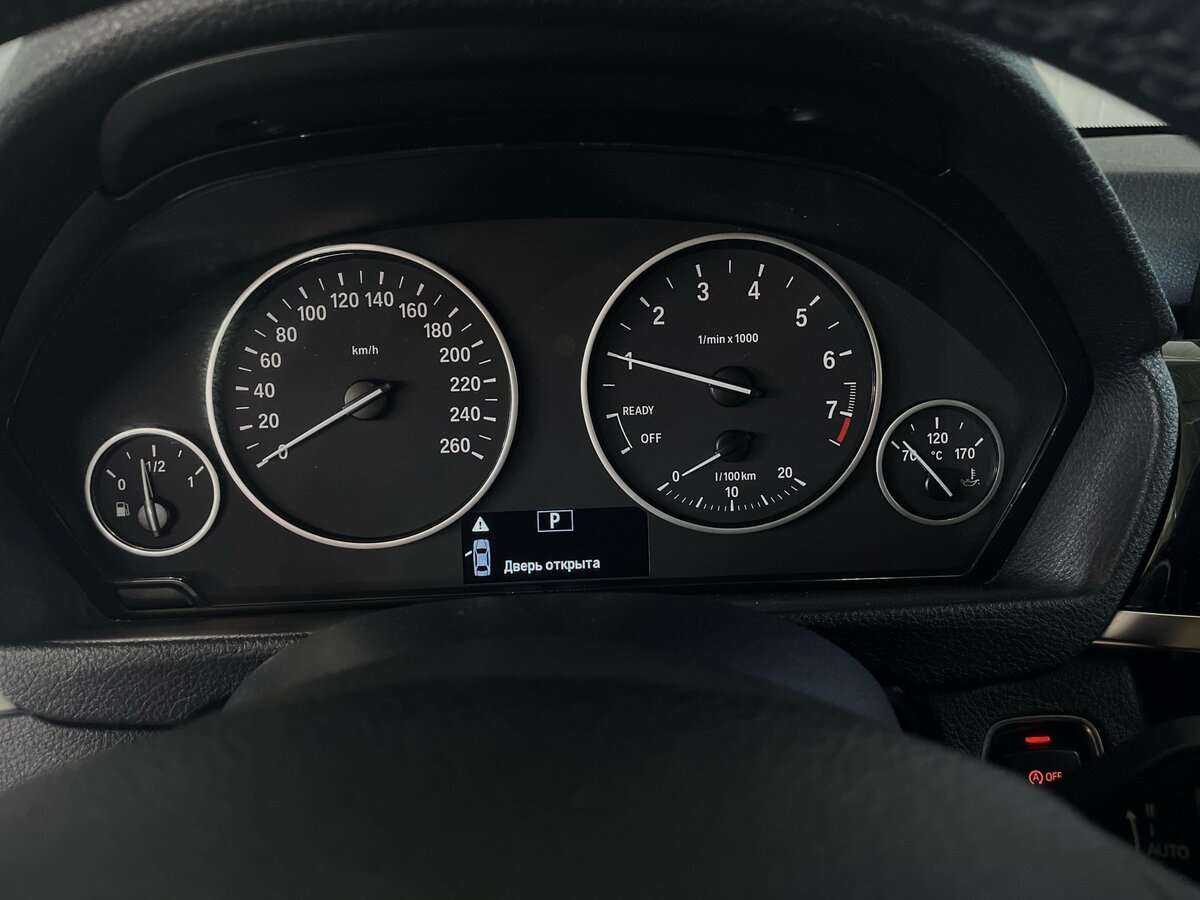 BMW 3 серии с пробегом — 2018 год. Фото: #12