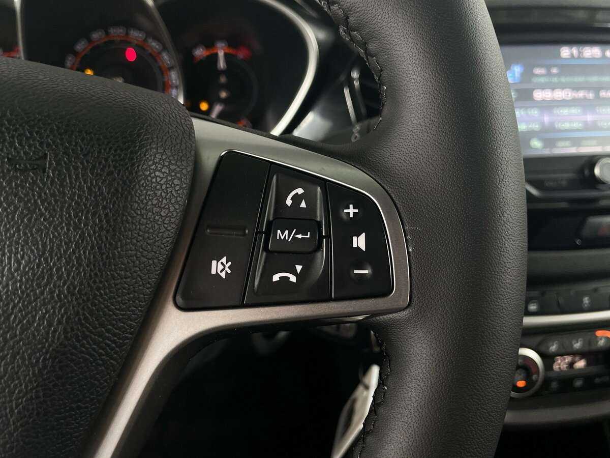 Lada (ВАЗ) Vesta с пробегом — 2018 год. Фото: #11