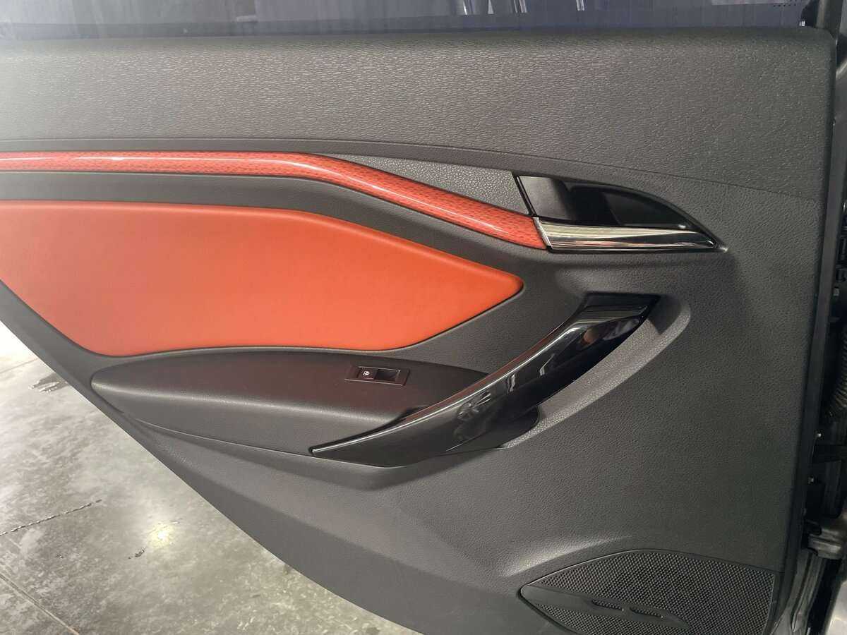 Lada (ВАЗ) Vesta с пробегом — 2018 год. Фото: #21