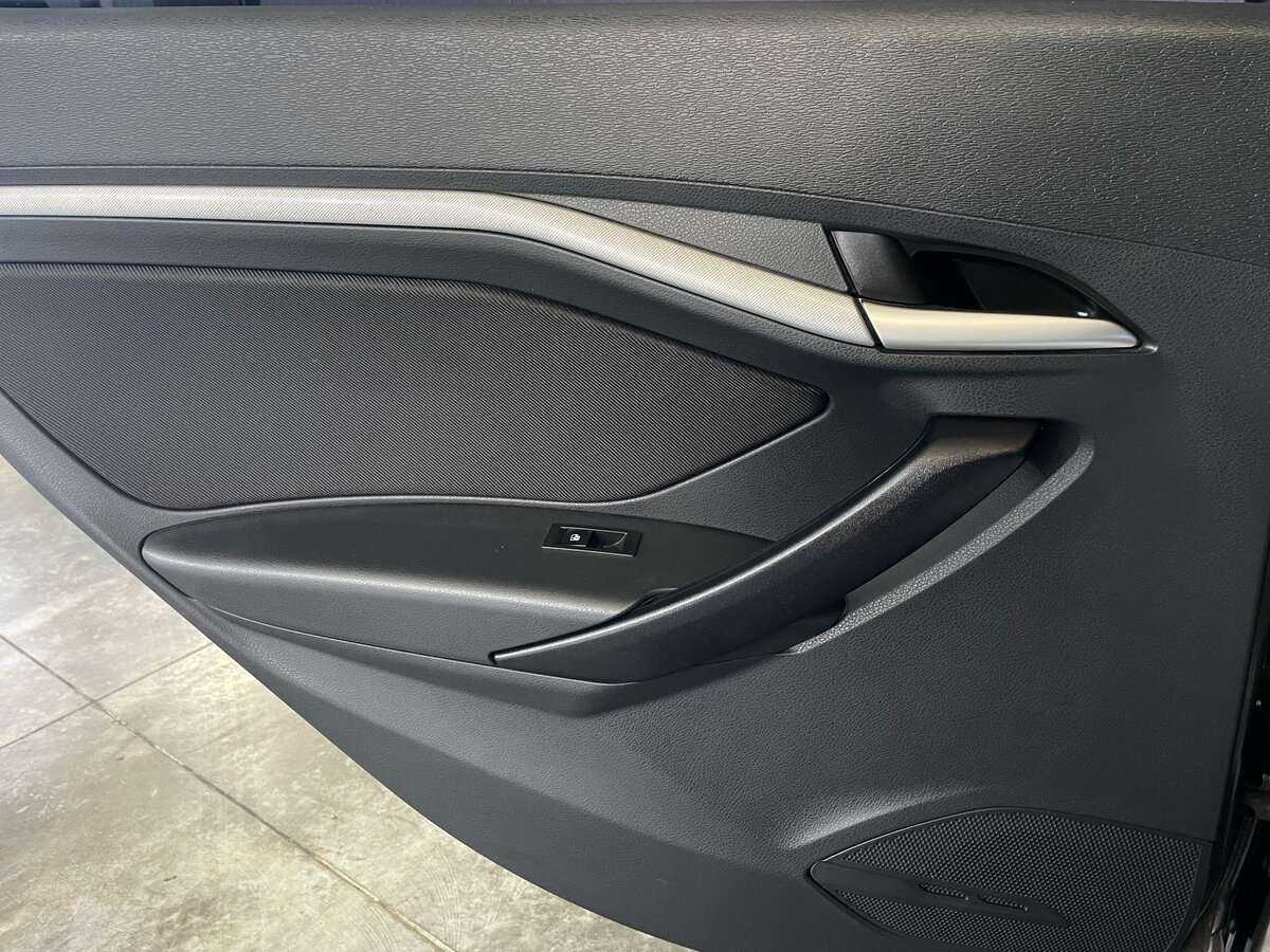 Lada (ВАЗ) Vesta с пробегом — 2018 год. Фото: #19