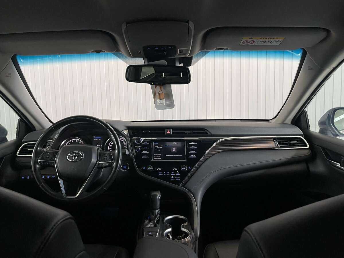 Toyota Camry с пробегом — 2018 год. Фото: #8