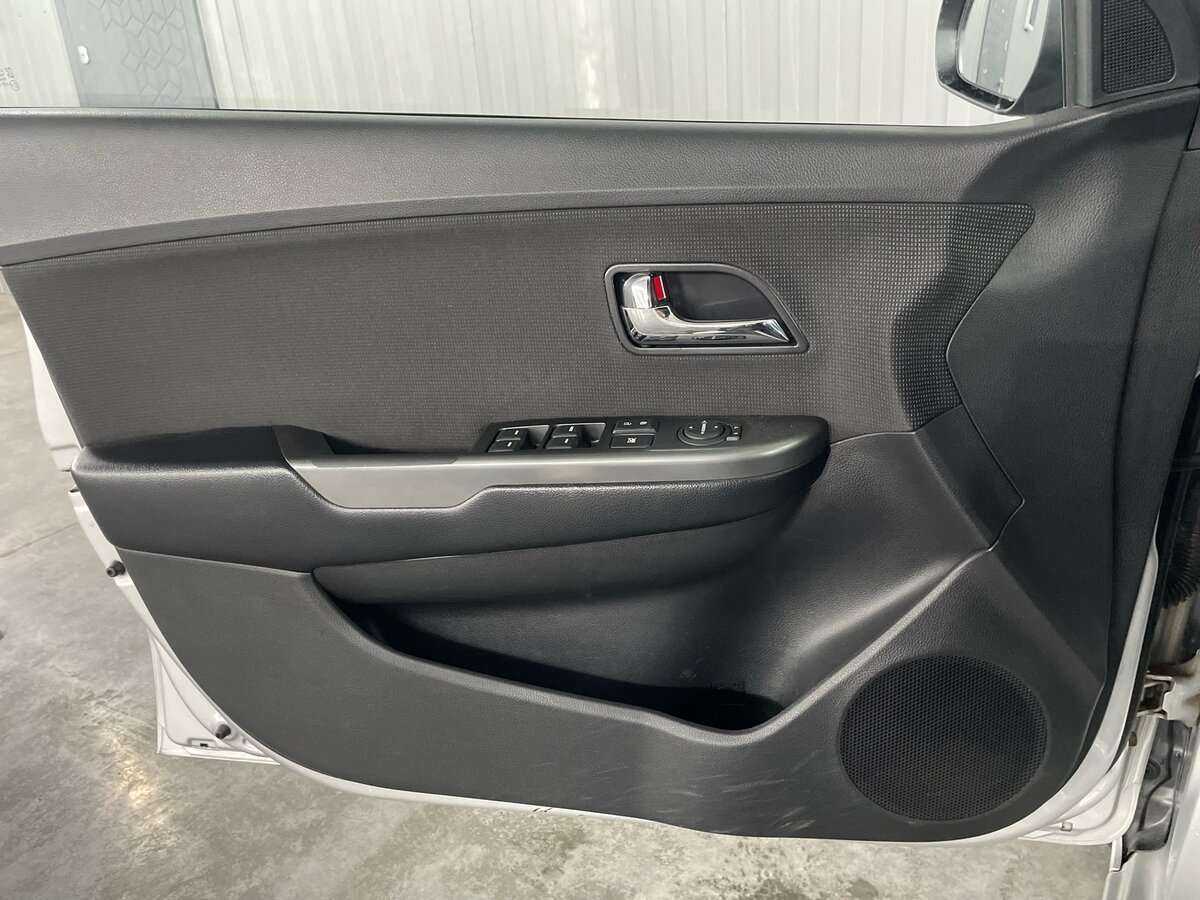Kia Rio с пробегом — 2014 год. Фото: #17
