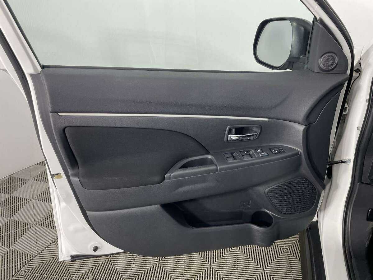 Mitsubishi ASX с пробегом — 2012 год. Фото: #7