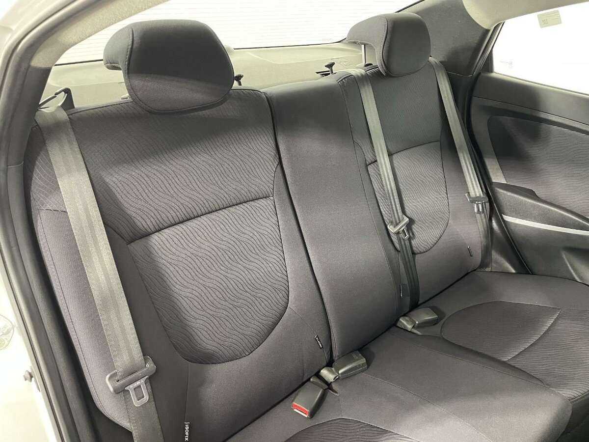 Hyundai Solaris с пробегом — 2012 год. Фото: #14