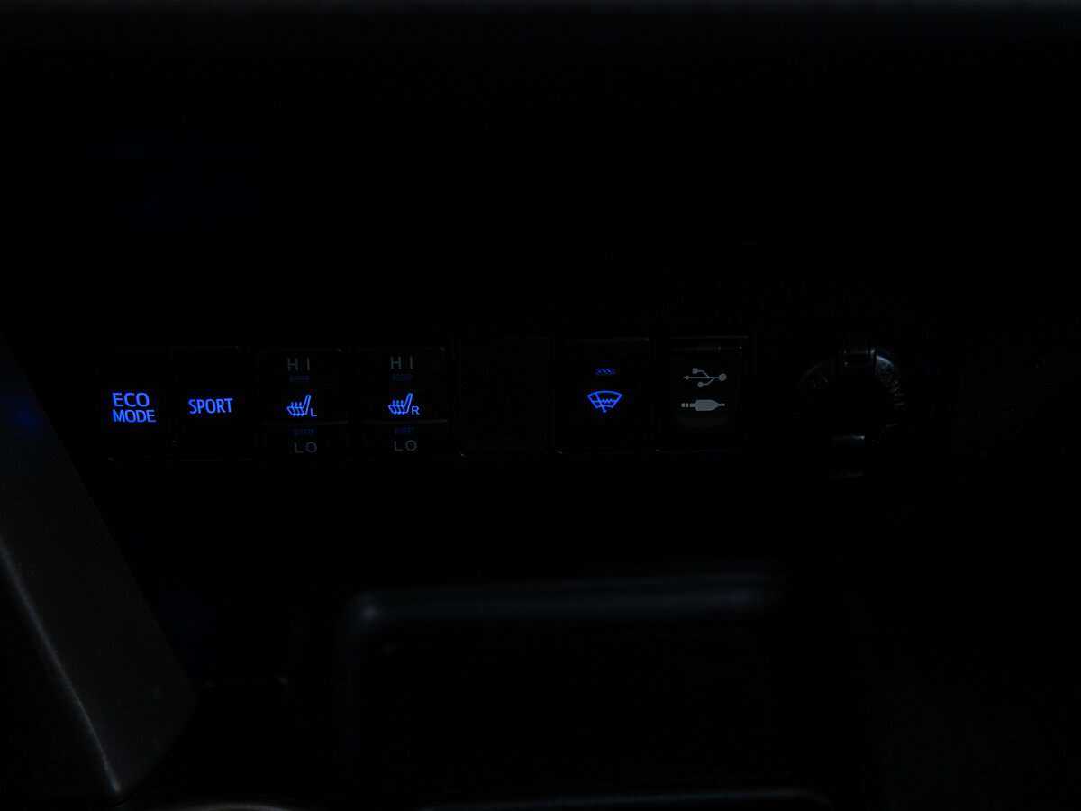 Toyota RAV4 с пробегом — 2013 год. Фото: #16