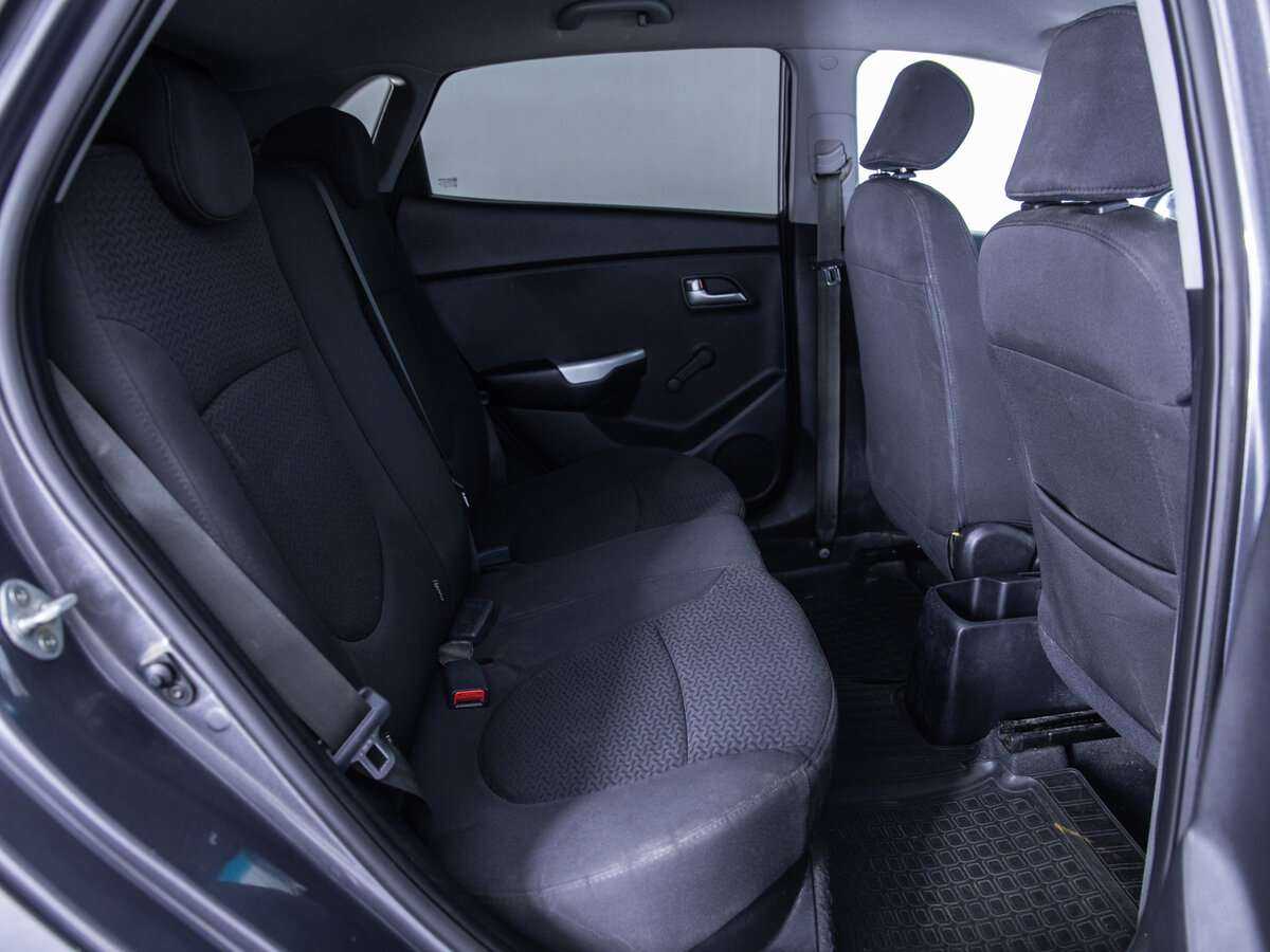 Kia Rio с пробегом — 2014 год. Фото: #8